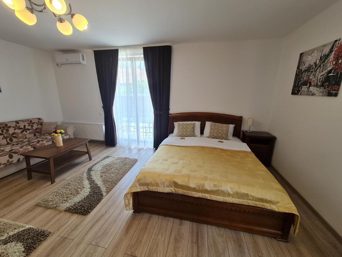 Select City Center Târgu-Mureş Екстериор снимка